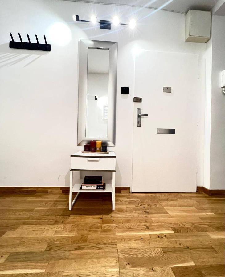 Spacious Apartment With Terrace Wien Exteriör bild