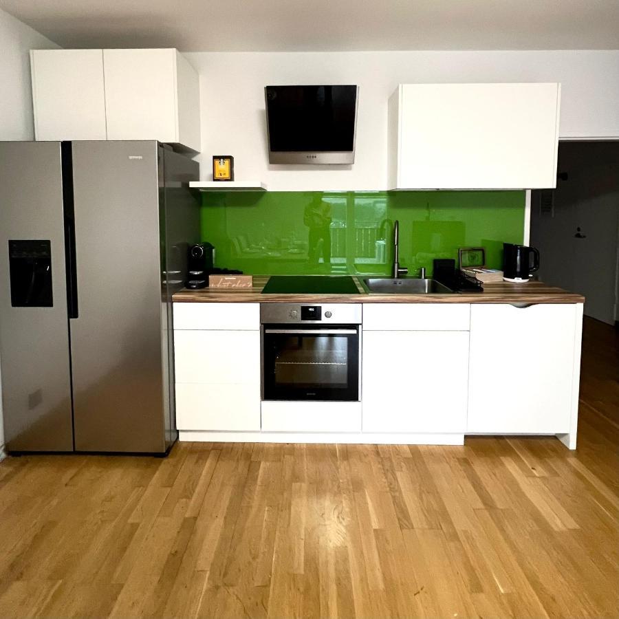 Spacious Apartment With Terrace Wien Exteriör bild